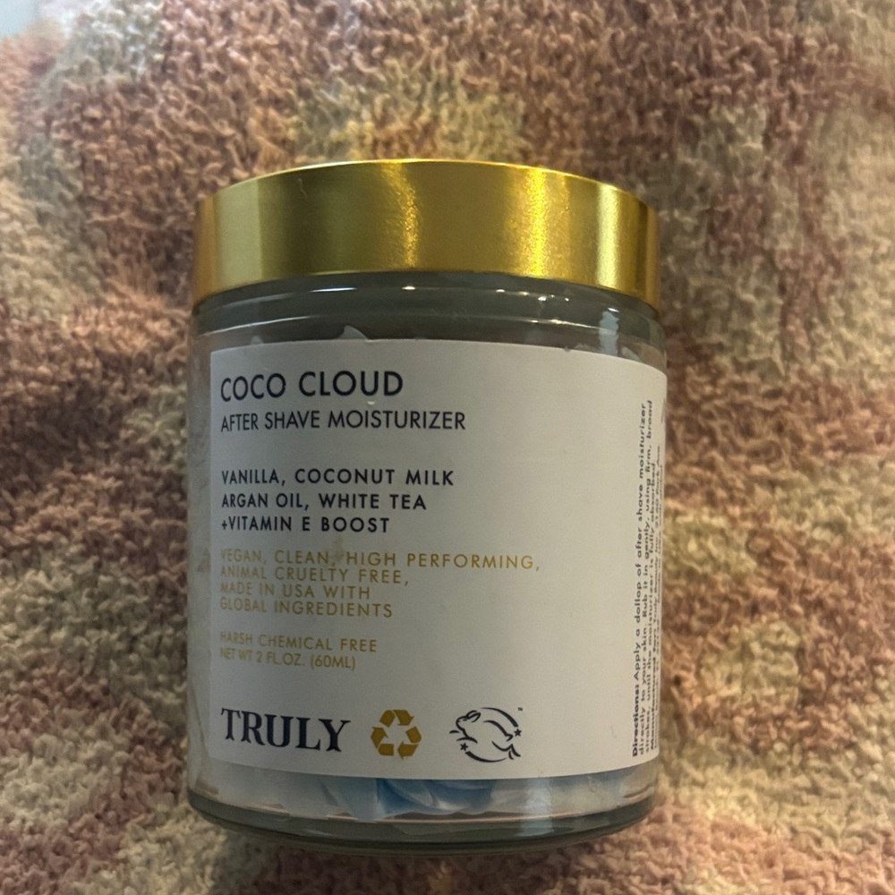 TRULY Coco Cloud Moisturizer with Gold Lid